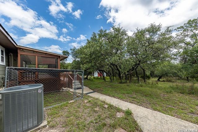 154 Linda Dr, Canyon Lake, TX 78133