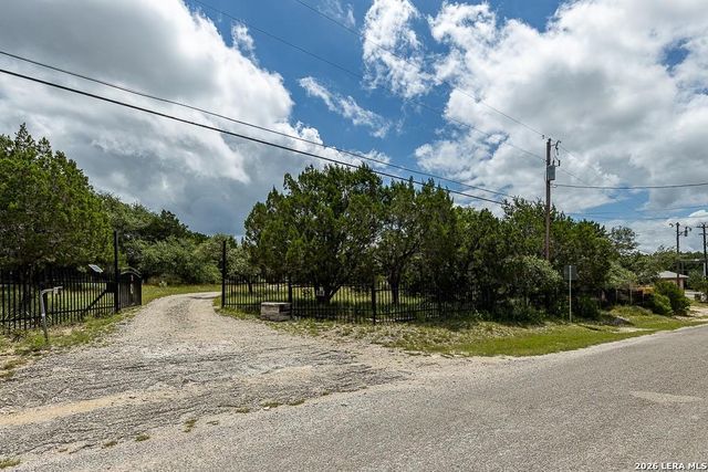 154 Linda Dr, Canyon Lake, TX 78133