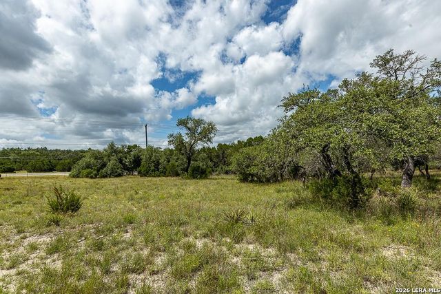 154 Linda Dr, Canyon Lake, TX 78133