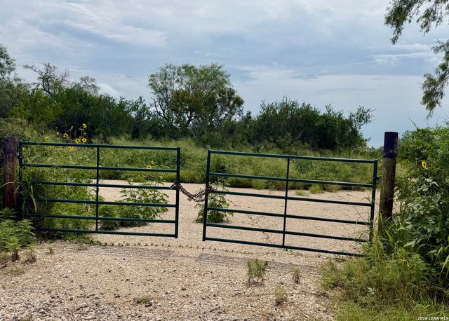 2018 STRAWBERRY CITY RD, Poteet, TX 78065
