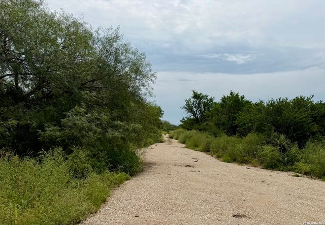 2018 STRAWBERRY CITY RD, Poteet, TX 78065