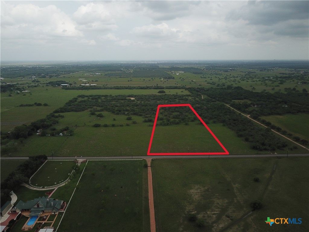 2249 Oliver Road, Victoria, TX 77904