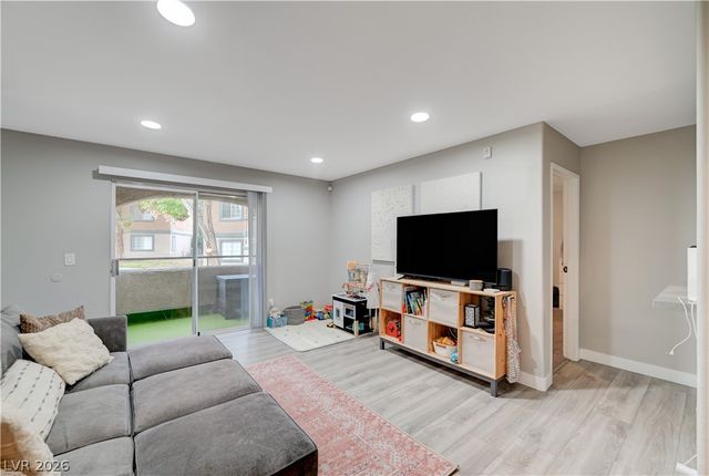5260 Mission Monterey Lane 105, Las Vegas, NV 89107