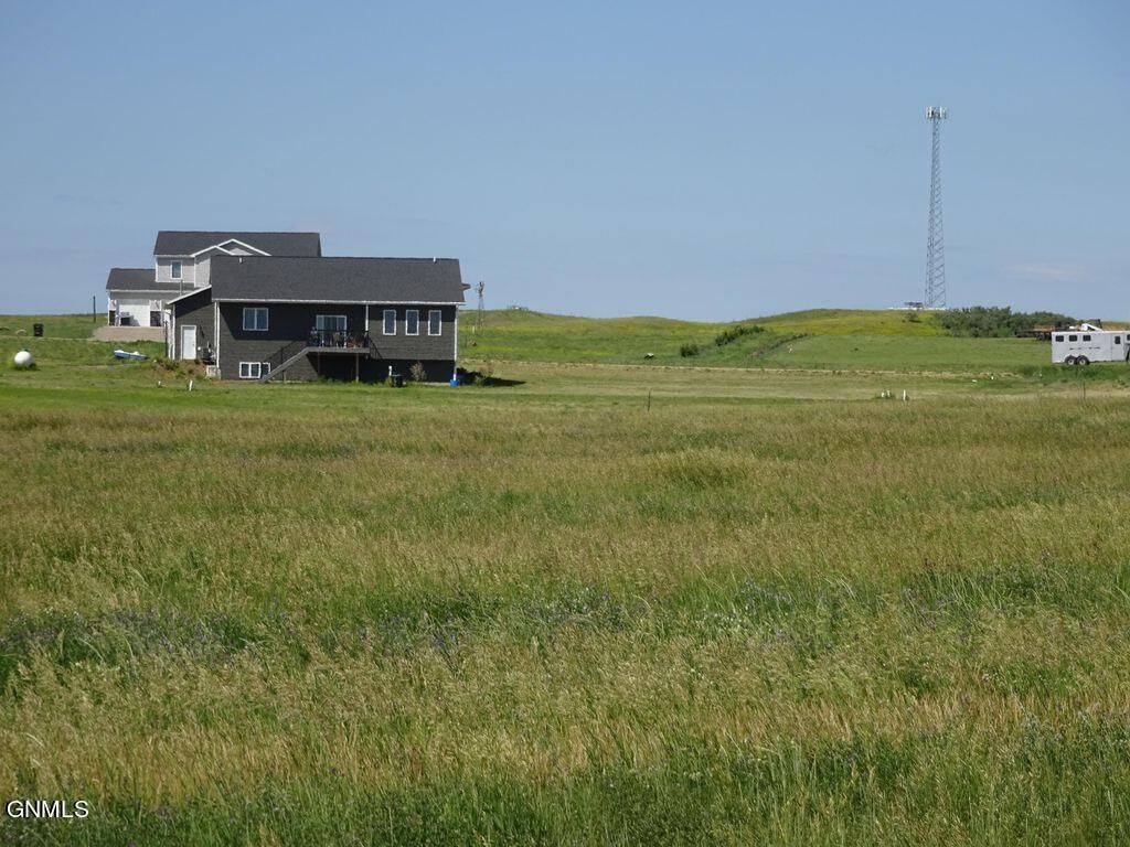 3 Spaniel Road, Mandan, ND 58554 photo 4