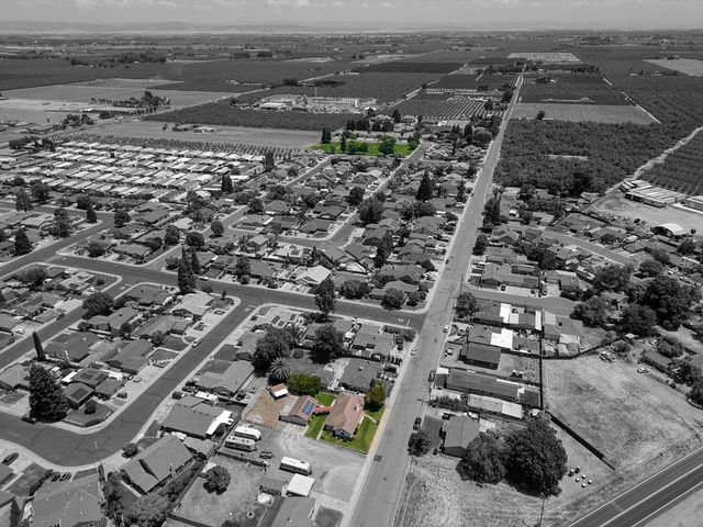 2212 Vine Ave, Escalon, CA 95320