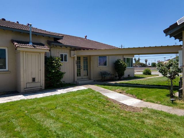 2212 Vine Ave, Escalon, CA 95320