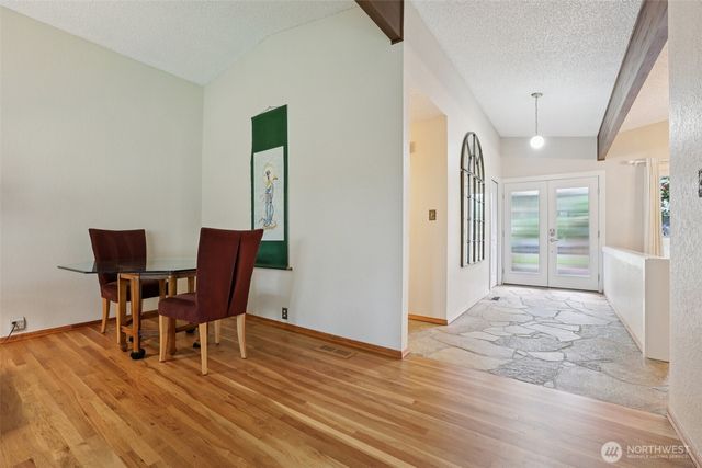 616 109th Avenue SE, Bellevue, WA 98004