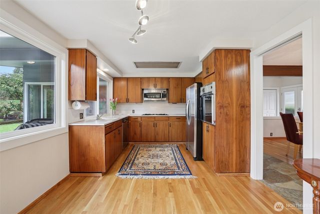 616 109th Avenue SE, Bellevue, WA 98004