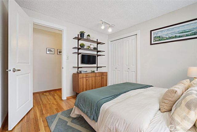 616 109th Avenue SE, Bellevue, WA 98004