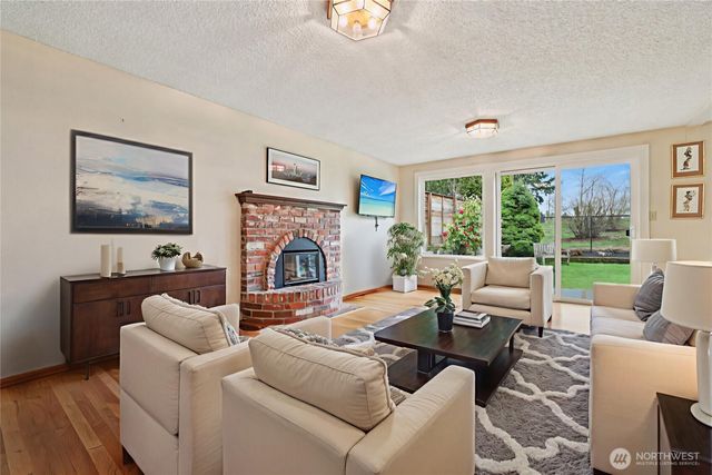 616 109th Avenue SE, Bellevue, WA 98004