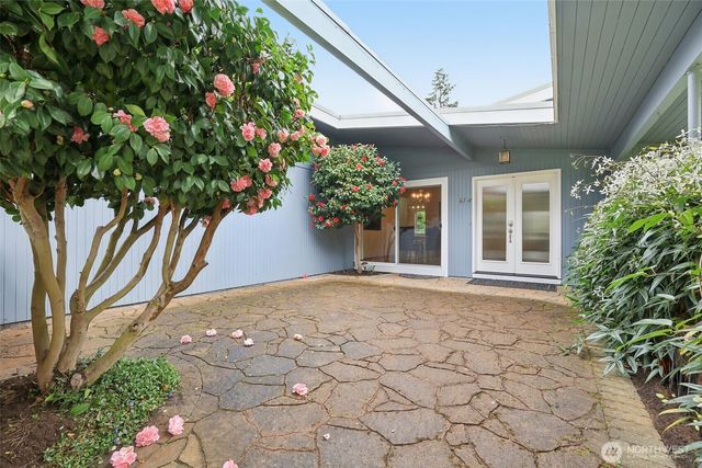 616 109th Avenue SE, Bellevue, WA 98004