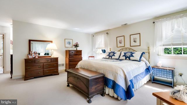 10 AURORA CT, Doylestown, PA 18901