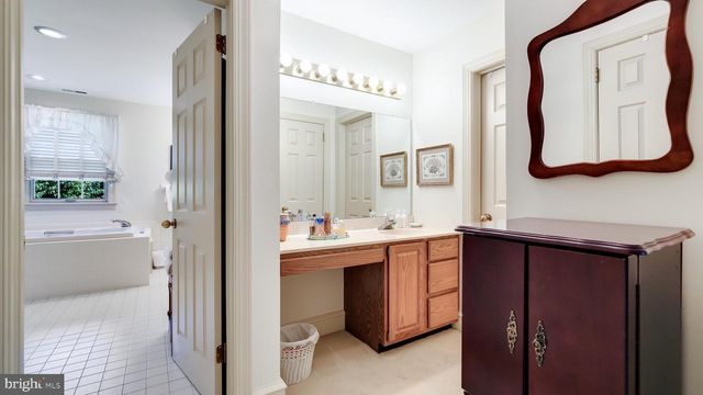 10 AURORA CT, Doylestown, PA 18901
