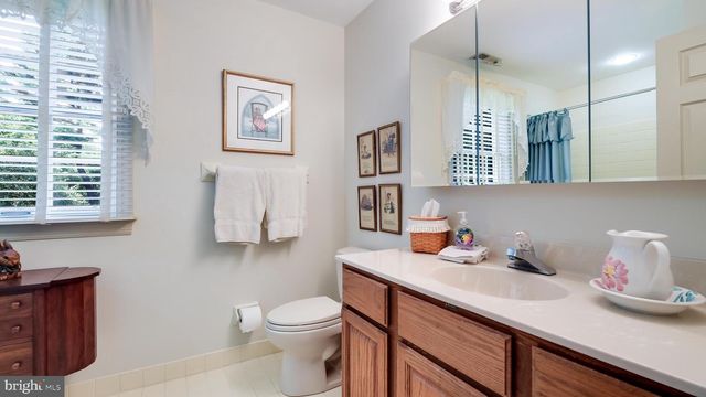 10 AURORA CT, Doylestown, PA 18901