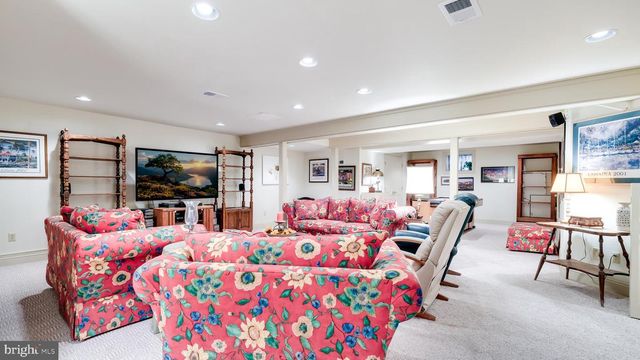 10 AURORA CT, Doylestown, PA 18901