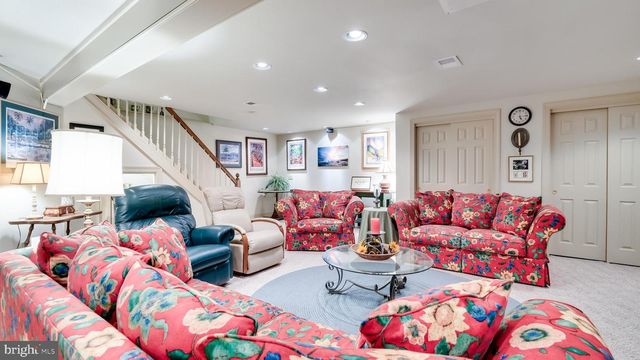 10 AURORA CT, Doylestown, PA 18901