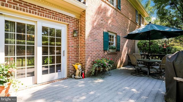 10 AURORA CT, Doylestown, PA 18901