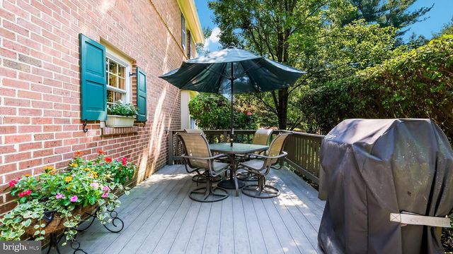 10 AURORA CT, Doylestown, PA 18901