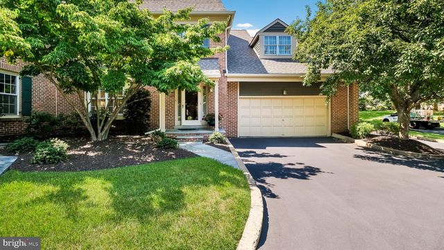 10 AURORA CT, Doylestown, PA 18901