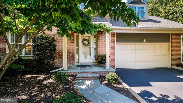 10 AURORA CT, Doylestown, PA 18901