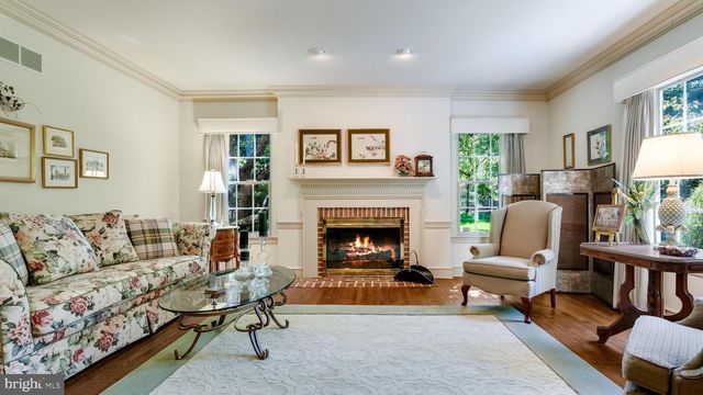 10 AURORA CT, Doylestown, PA 18901