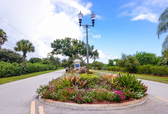 4190 Gator Greens Way 35, Fort Pierce, FL 34982