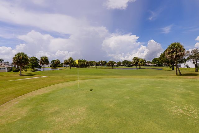 4190 Gator Greens Way 35, Fort Pierce, FL 34982