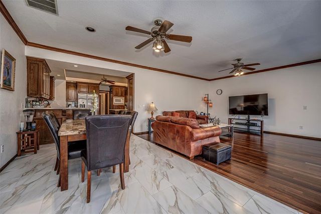 13974 S Broadway, Edmond, OK 73034