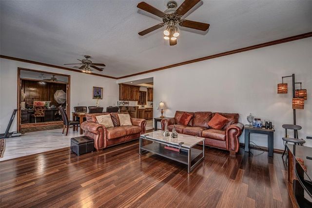 13974 S Broadway, Edmond, OK 73034