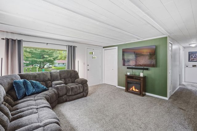 1758 Westwood Dr., Twinsburg, OH 44087