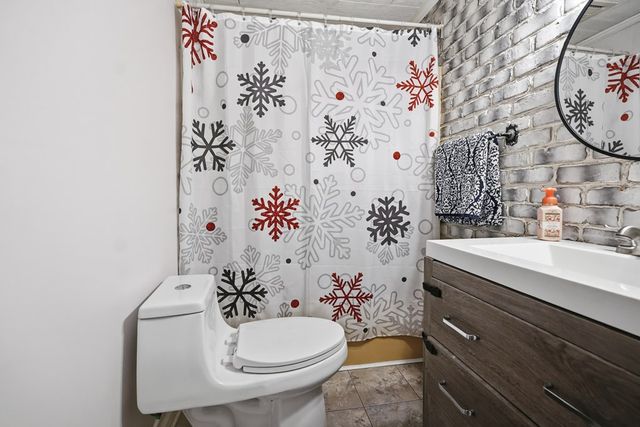 1758 Westwood Dr., Twinsburg, OH 44087