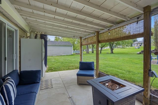 1758 Westwood Dr., Twinsburg, OH 44087