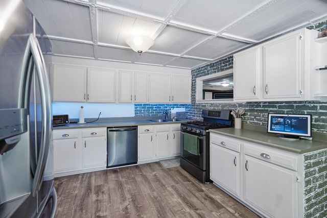 1758 Westwood Dr., Twinsburg, OH 44087