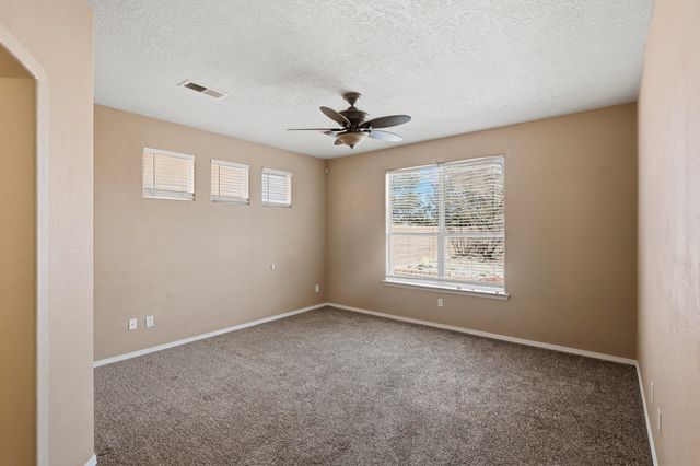10520 Rosefinch Drive NW, Albuquerque, NM 87114