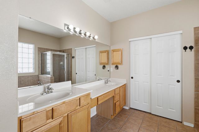 10520 Rosefinch Drive NW, Albuquerque, NM 87114