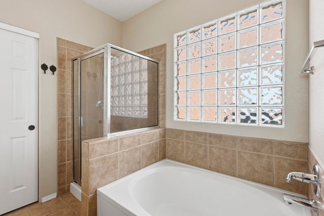 10520 Rosefinch Drive NW, Albuquerque, NM 87114