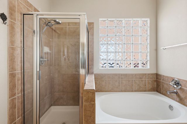 10520 Rosefinch Drive NW, Albuquerque, NM 87114