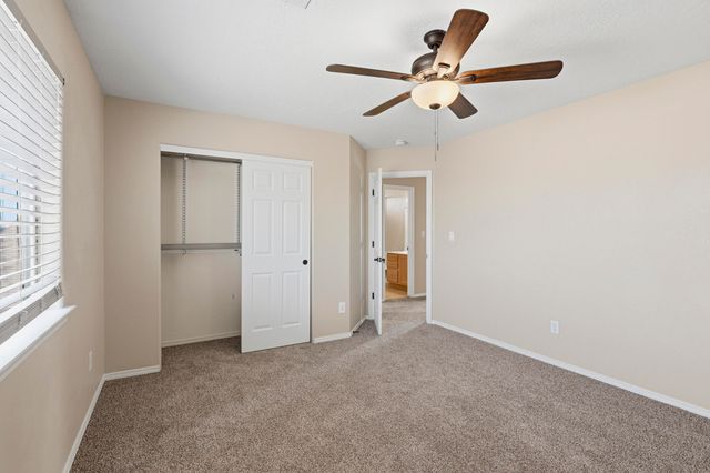 10520 Rosefinch Drive NW, Albuquerque, NM 87114