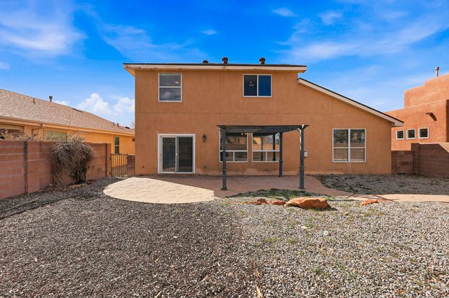 10520 Rosefinch Drive NW, Albuquerque, NM 87114