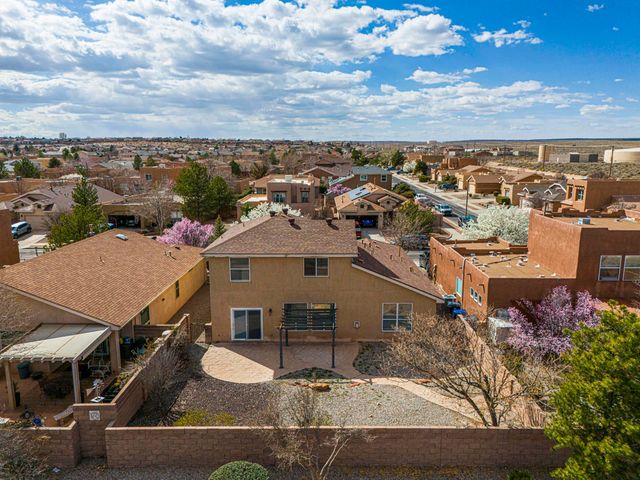 10520 Rosefinch Drive NW, Albuquerque, NM 87114