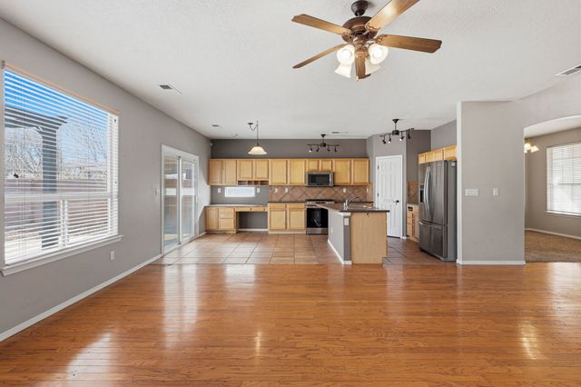 10520 Rosefinch Drive NW, Albuquerque, NM 87114