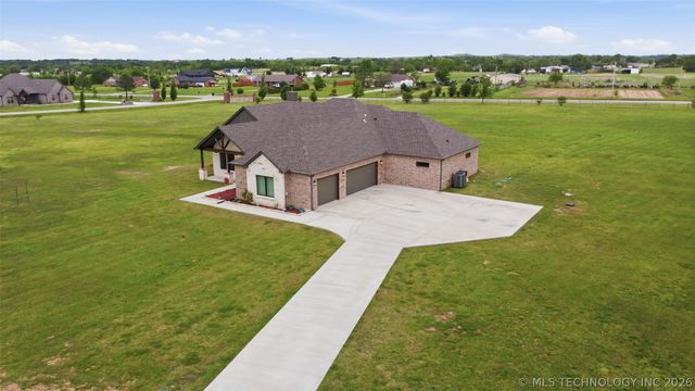 18497 N Jamestown Avenue, Skiatook, OK 74070