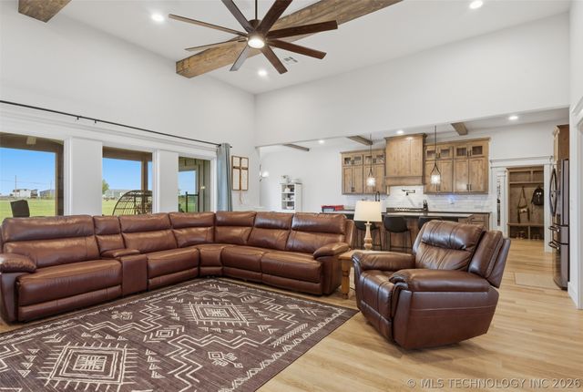 18497 N Jamestown Avenue, Skiatook, OK 74070
