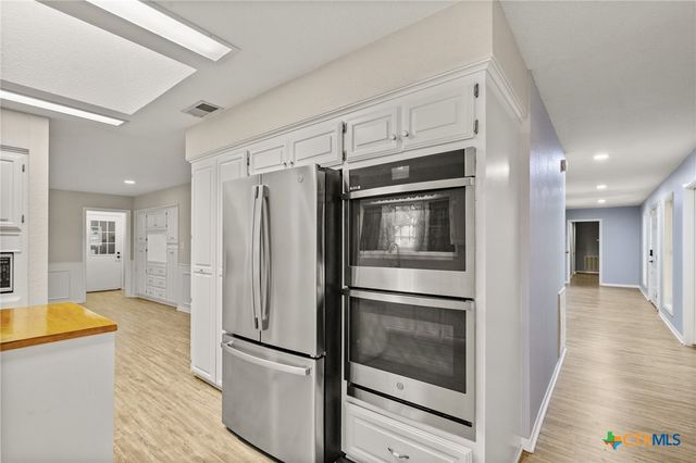 308 Woodway Drive, Victoria, TX 77904