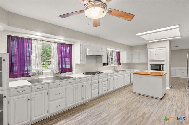 308 Woodway Drive, Victoria, TX 77904