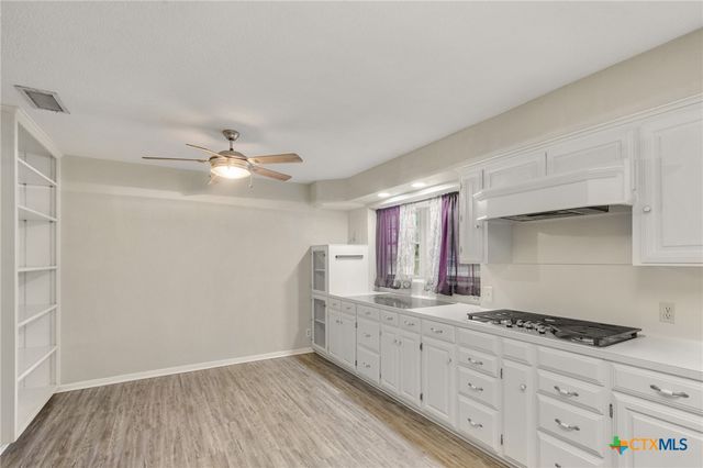 308 Woodway Drive, Victoria, TX 77904