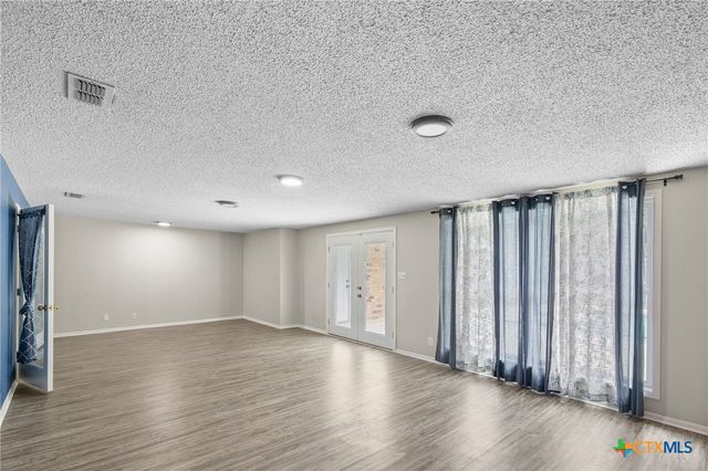 308 Woodway Drive, Victoria, TX 77904