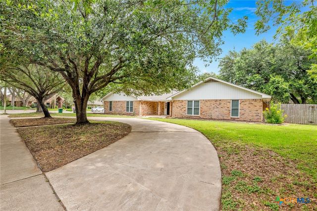 308 Woodway Drive, Victoria, TX 77904