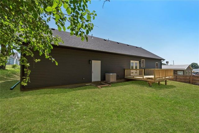 410 E Main Street, Richmond, MO 64085