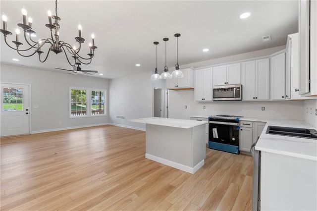 410 E Main Street, Richmond, MO 64085